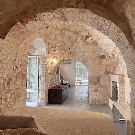 Bloom - Panoramic Saltwater Pool & Trullo Villa