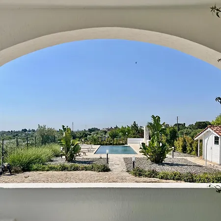 Bloom - Panoramic Saltwater Pool & Trullo *