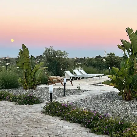 Bloom - Panoramic Saltwater Pool & Trullo *